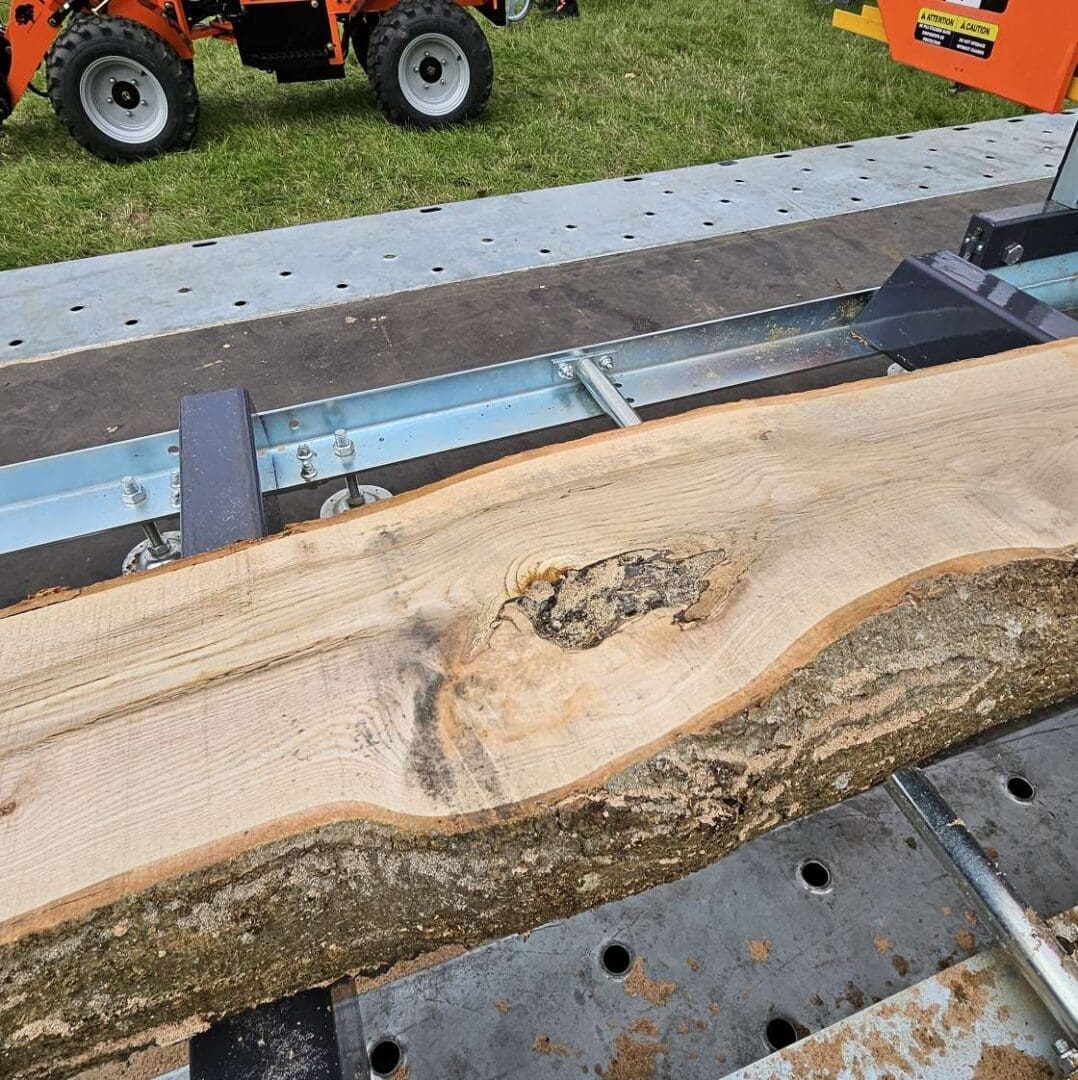 GT32 Portable Bandsaw Sawmill - Euro V 460cc LCT Engine, Electric Start (4m Track / 6m Track Options)