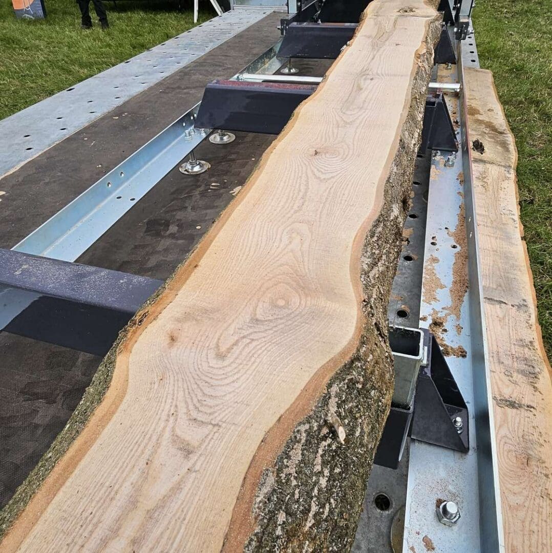 GT32 Portable Bandsaw Sawmill - Euro V 460cc LCT Engine, Electric Start (4m Track / 6m Track Options)