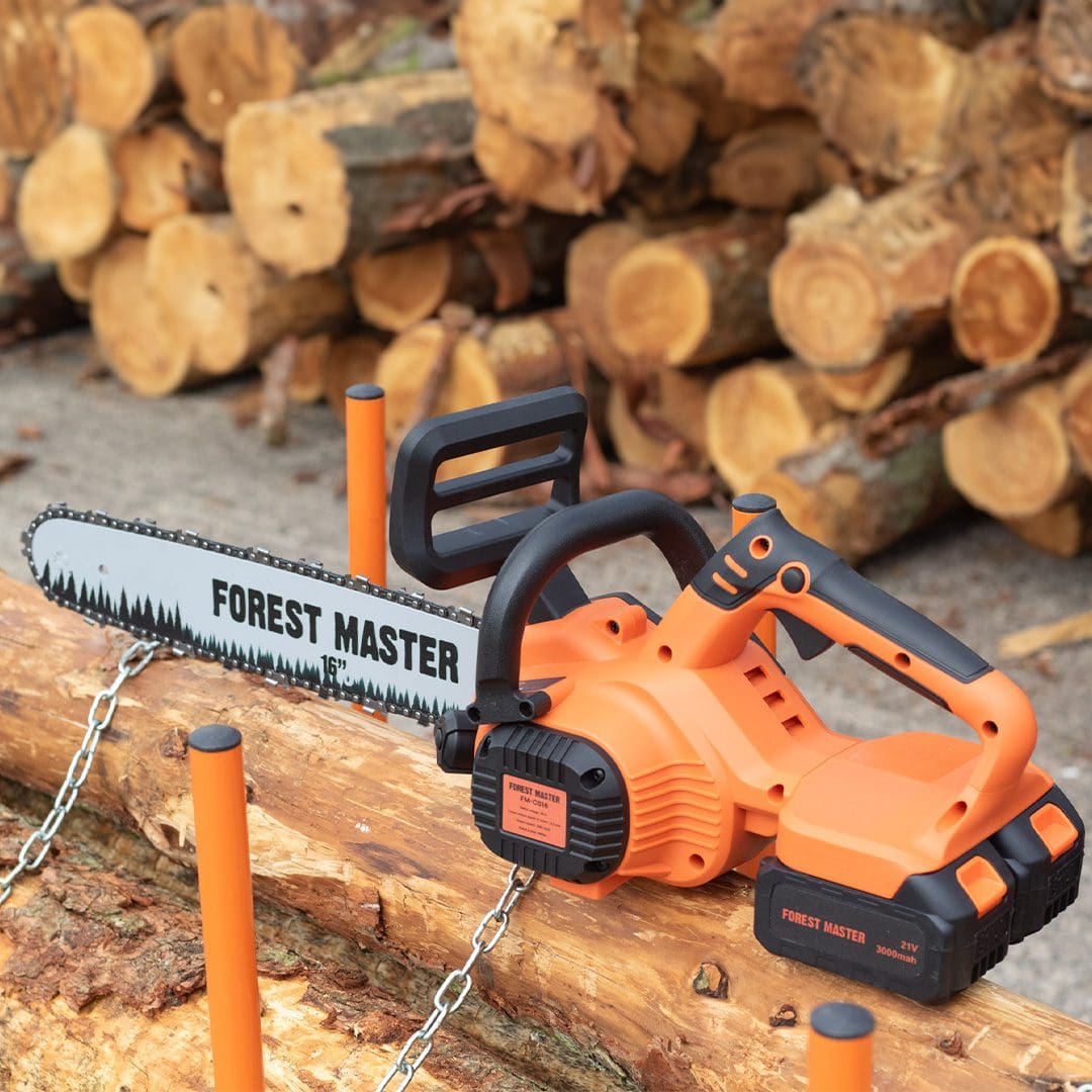 16" Cordless Electric Chainsaw 40V - Brushless Motor, 14.5 m/s Chain Speed, x2 Batteries