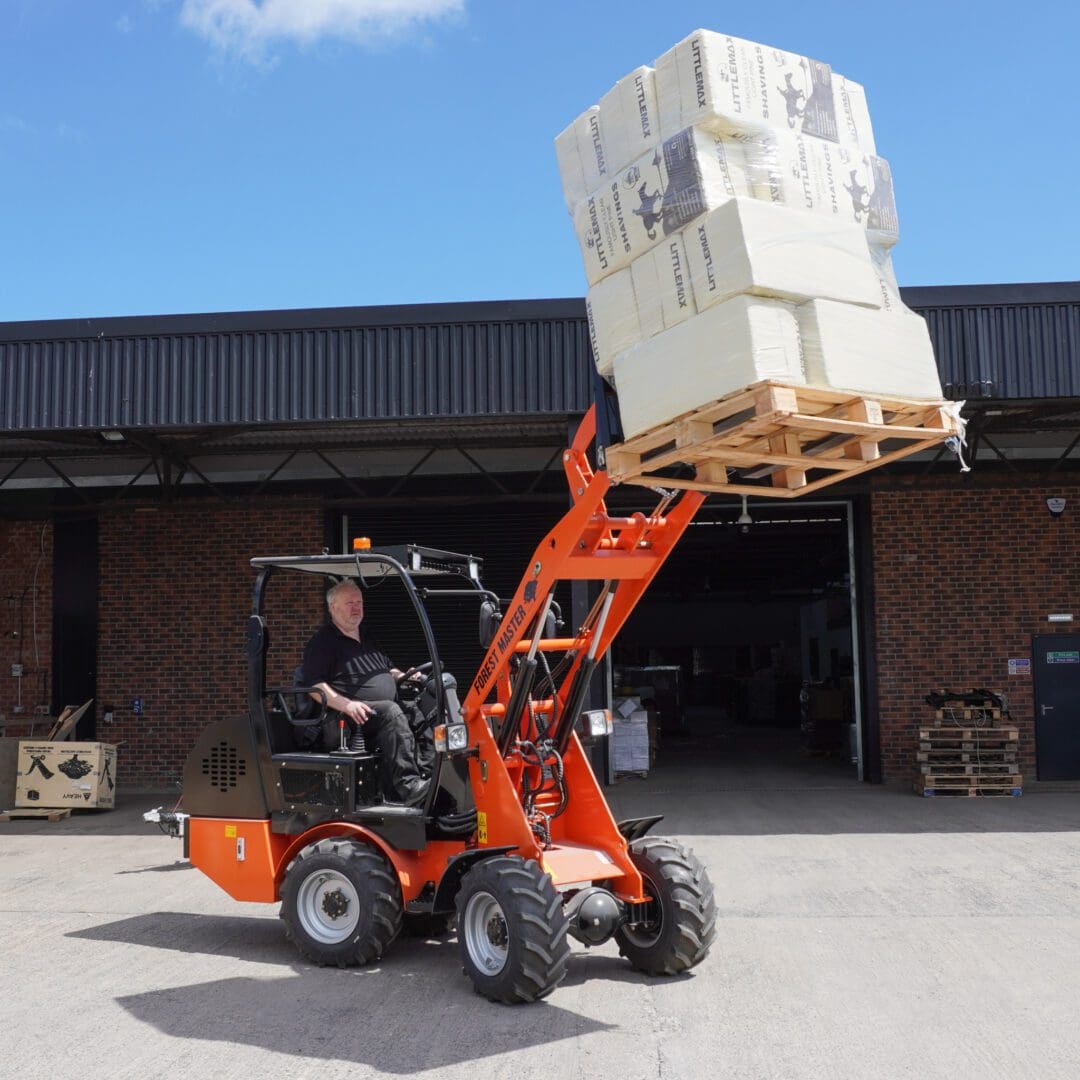 Electric Heavy Duty Loader & Forwarder - Heavy Lifting with Zero Emissions (400KG / 1000KG)