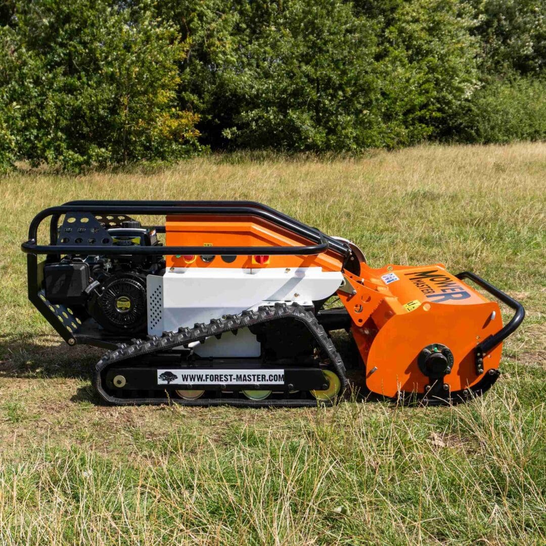 LM-800F Remote Control Flail Mower - 18HP Petrol, 780mm Cut Width, 48-Blade System & 300m Remote Range, Heavy-Duty Brush Cutter for Slopes & Rough Terrain