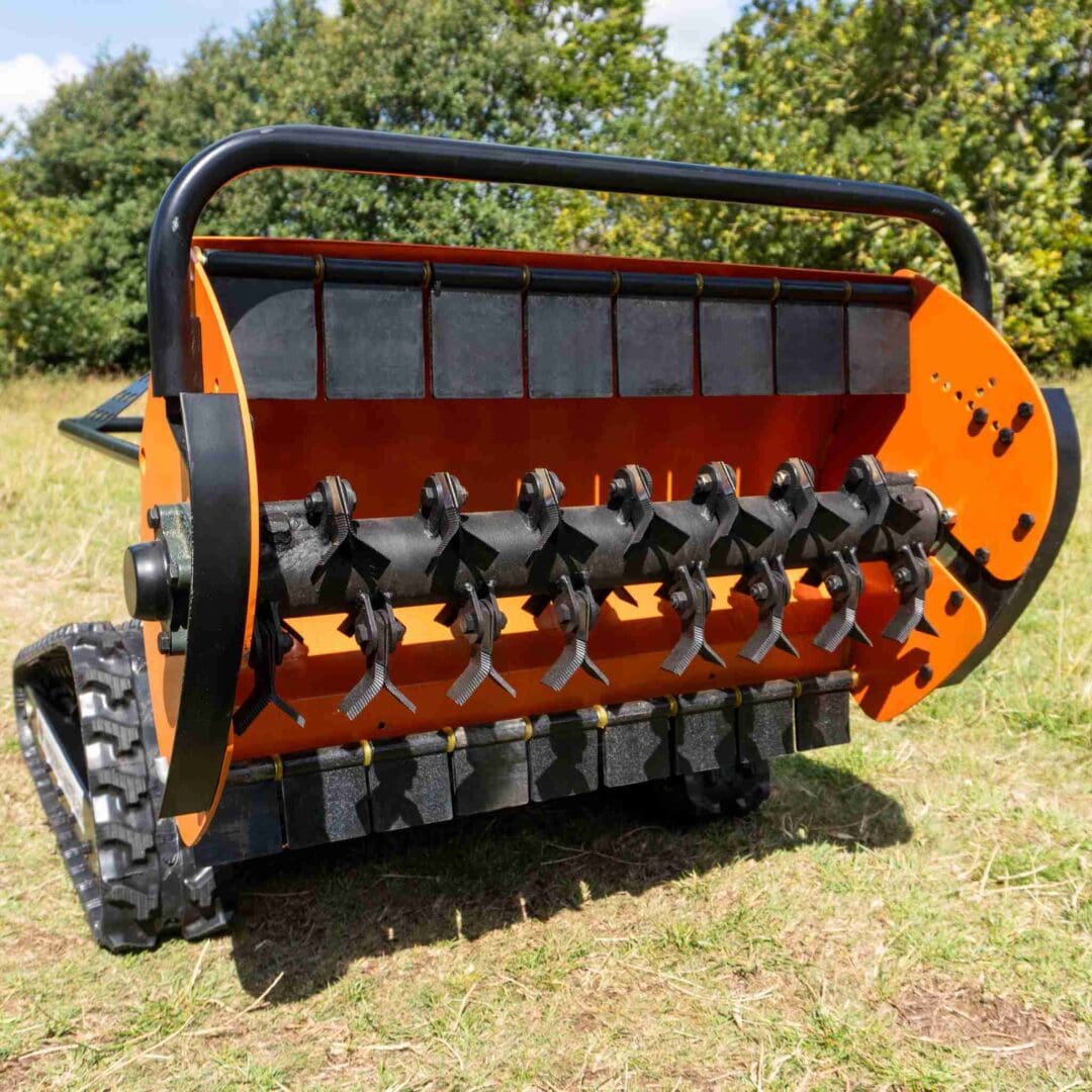 LM-800F Remote Control Flail Mower - 18HP Petrol, 780mm Cut Width, 48-Blade System & 300m Remote Range, Heavy-Duty Brush Cutter for Slopes & Rough Terrain