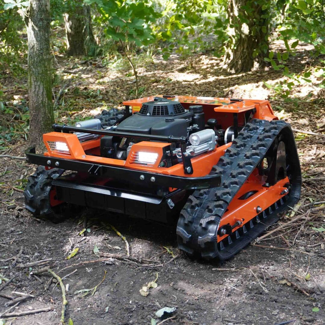 Remote Control Lawn Mower - Petrol 7 HP 'MM-NS550' Crawler Mower: Master Any Terrain with Ease