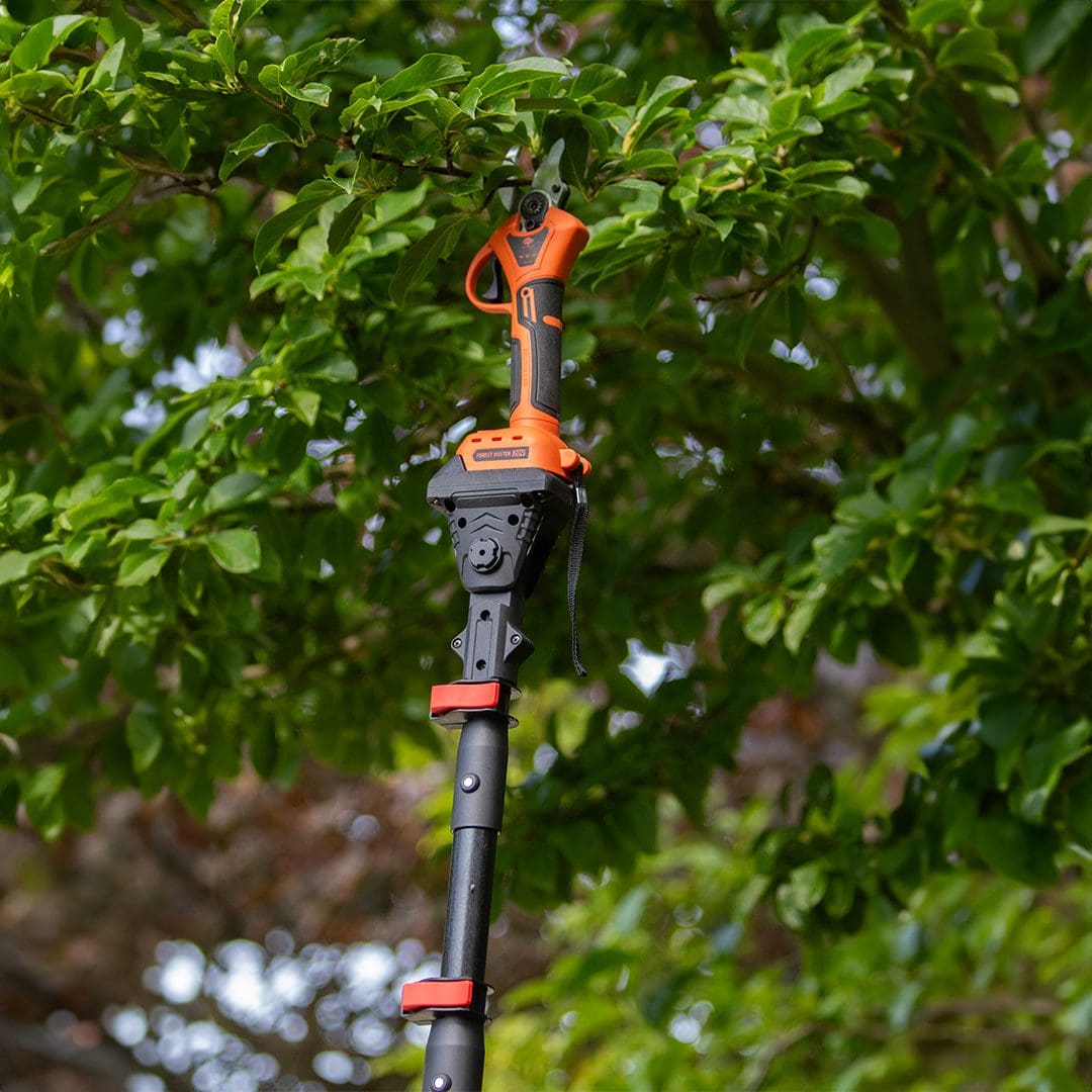 Garden Pro Telescopic Extension Pole - 1.2M to 1.75M Length