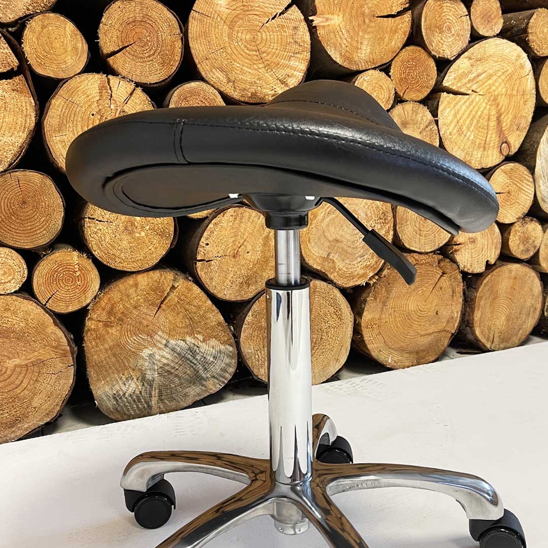 Log Splitter Saddle Stool - Adjustable Hydraulic Swivel Stool